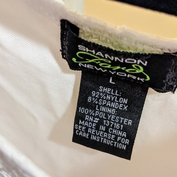 Lace Scoop Neck Blouse - Picture 3 of 3